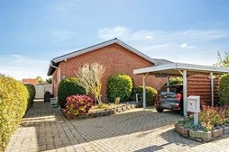 Sanddalvej 9 og 2 andre boliger er kommet til salg denne uge i Fredericia - se boligerne her.