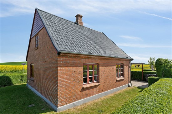 Oudrupgårdsvej 14 er til salg for kun 795.000 kr.: Se de billigste boliger til salg i Hovedgård her