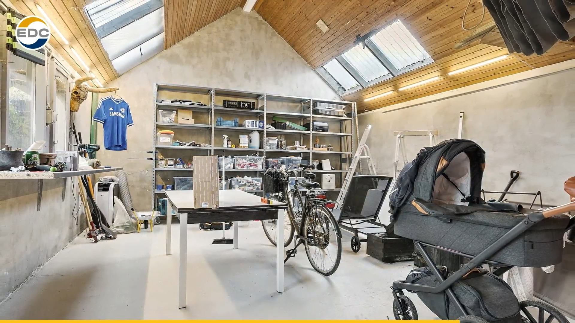 Attraktiv villa til salg ved stranden i Bremdal hos EDC Ejendomsgruppen Struer