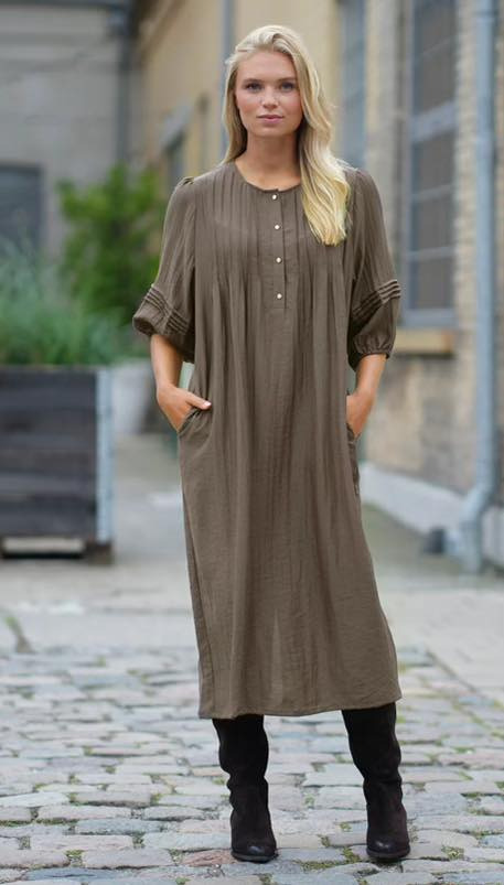 Rosengreen tilbyder flotte kjoler fra Prepair til nedsat pris