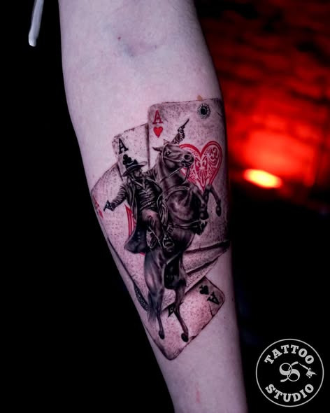 Tattoo Studio 96 præsenterer unik black & grey tatoveringskunst af Alexy