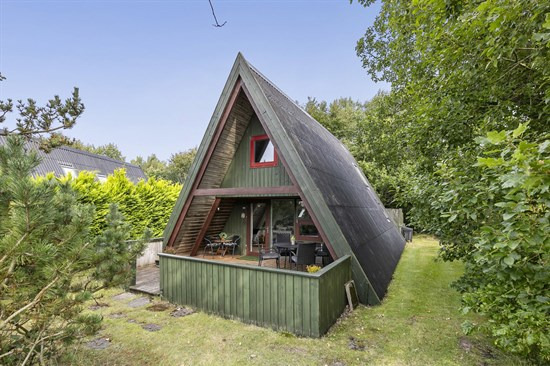 Golfsvinget 102 og 1 anden boliger er kommet til salg denne uge i Farsø - se boligerne her.