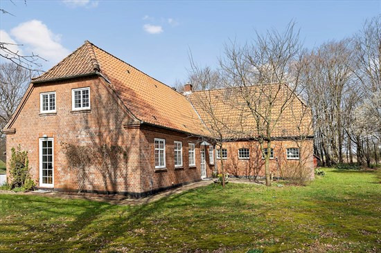 Top 6 over dyreste boliger til salg i Løgumkloster. Priser op til 4.495.000 kr