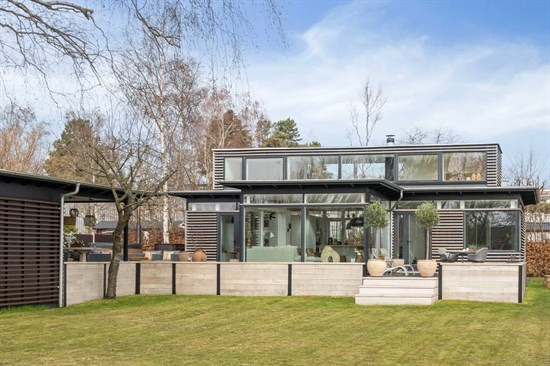 Pris sat ned med 455.000 kr. på Fælledvej 36