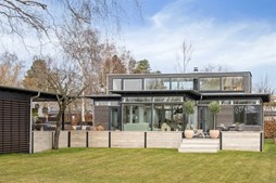 Pris sat ned med 455.000 kr. på Fælledvej 36