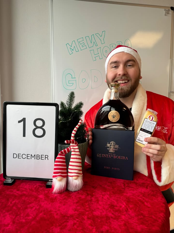 Meny Hobro lancerer Jonas julekonkurrence med udvidede åbningstider