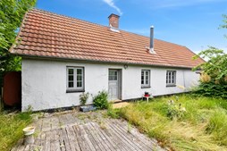Vandmøllevej 1 er til salg for kun 399.000 kr.: Se de billigste boliger til salg i Kolind her