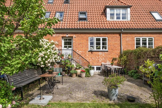 Skodsborg Strandvej 227 er til salg for kun 2.365.000 kr.: Se de billigste boliger til salg i Skodsborg her