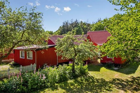 Nyker Strandvej 87 og 4 andre boliger er kommet til salg denne uge i Rønne - se boligerne her.