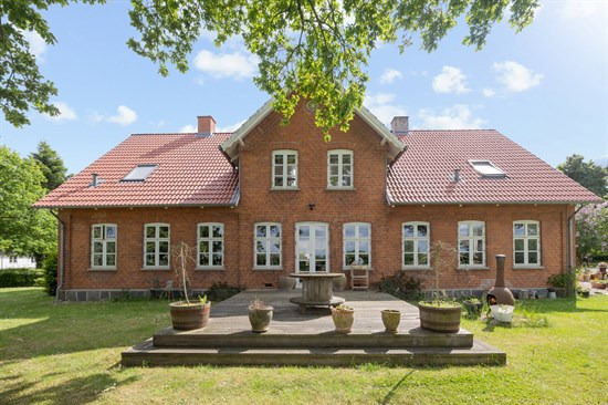 Top 6 over dyreste boliger til salg i Lille Skensved. Priser op til 11.500.000 kr