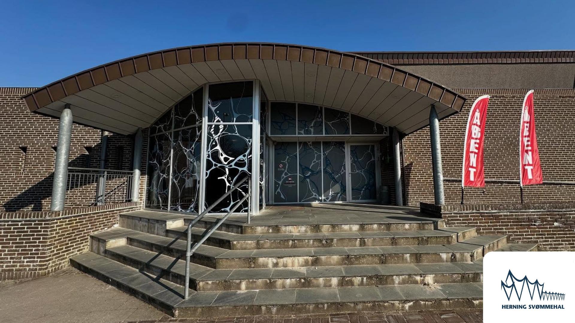 Opdag Herning Svømmehals nye infrarøde saunaer – en oplevelse af afslapning og fornyelse