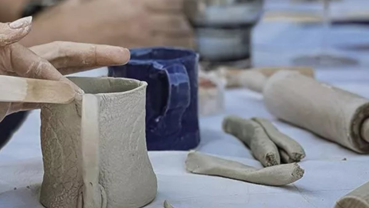 Skab dit eget keramikværk med cocktails i Markedshallen