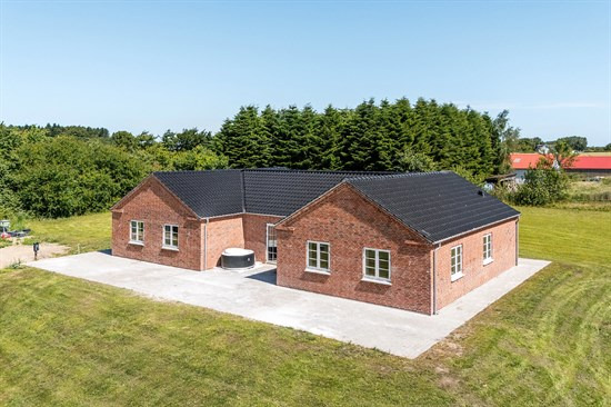 Top 6 over dyreste boliger til salg i Farsø. Priser op til 4.395.000 kr