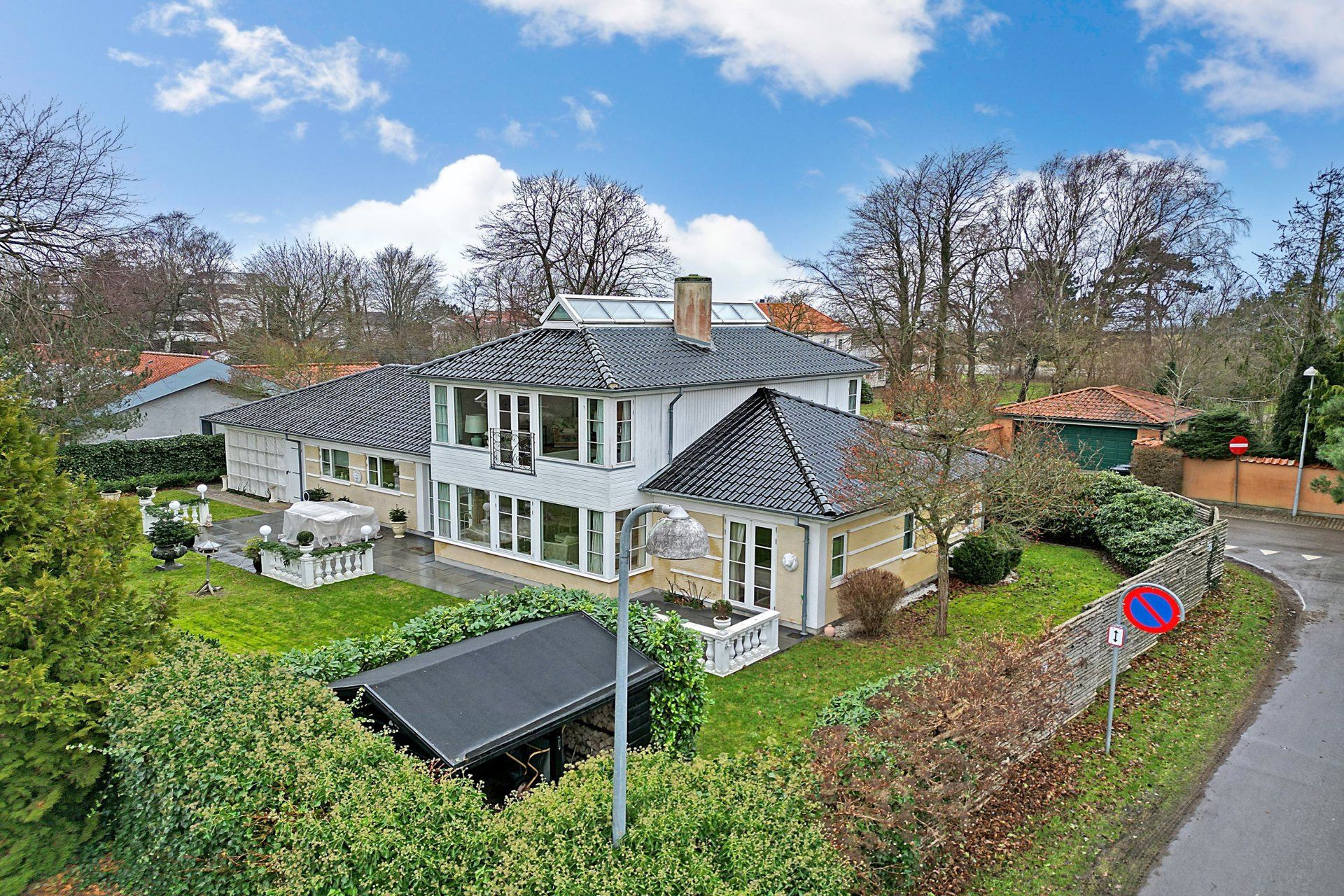 En ren boligdrøm på 239 m² til 11,7 mio. kroner er nu komme til salg i Hornbæk: Se hvor de dyreste boliger til salg i Hornbæk er