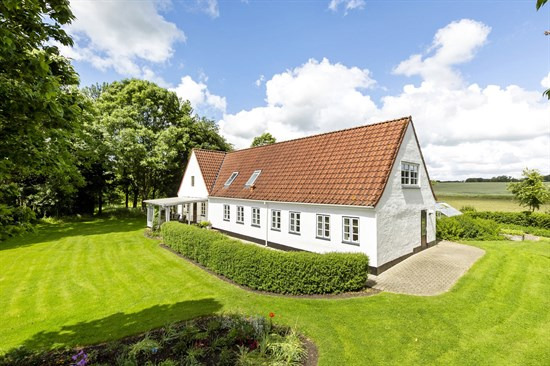 Staghøjvej 3 og 1 anden boliger er kommet til salg denne uge i Rødding - se boligerne her.