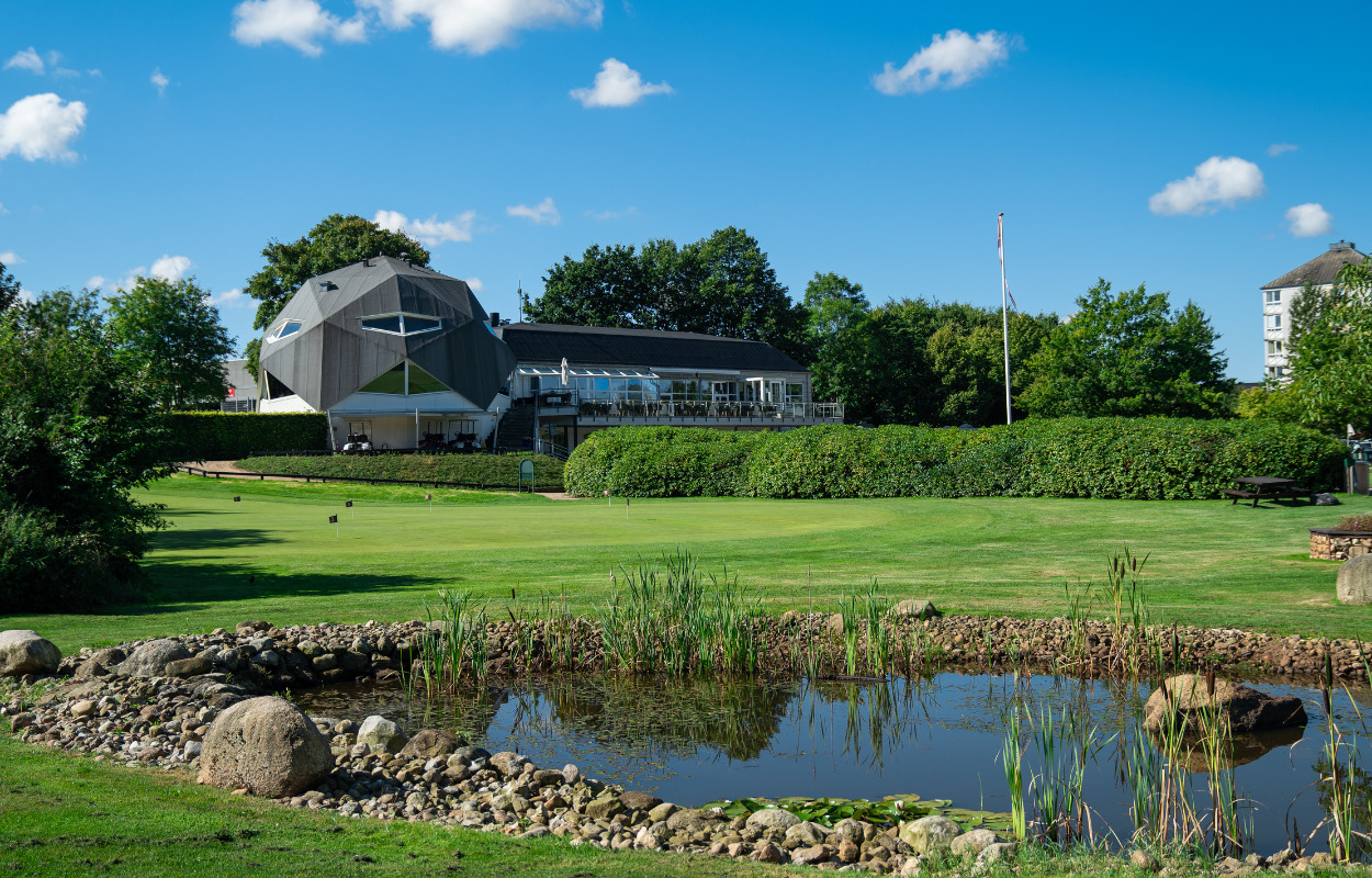 Herning Golf Café byder på smukke omgivelser og en stemning efter dit behov