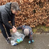 Forårsrengøring i Vallensbæk inviterer børn og voksne til miljøindsats og hygge