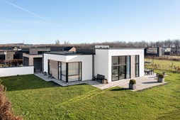 Fantastisk arkitekttegnet funkisvilla til salg i Aalborg – Ejendomsmæglerne Hansen & Thoft