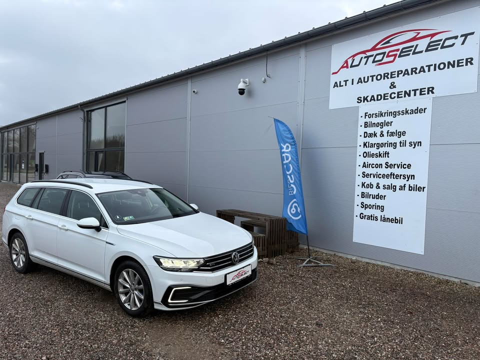 AutoSelect Slagelse Synshal præsenterer rummelig VW Passat 1,4 TSI GTE Hybrid til salg