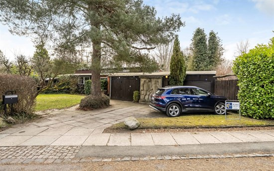 Luksusbolig netop kommet til salg i Virum: Se hvad du skal smide for Virums dyreste adresser her