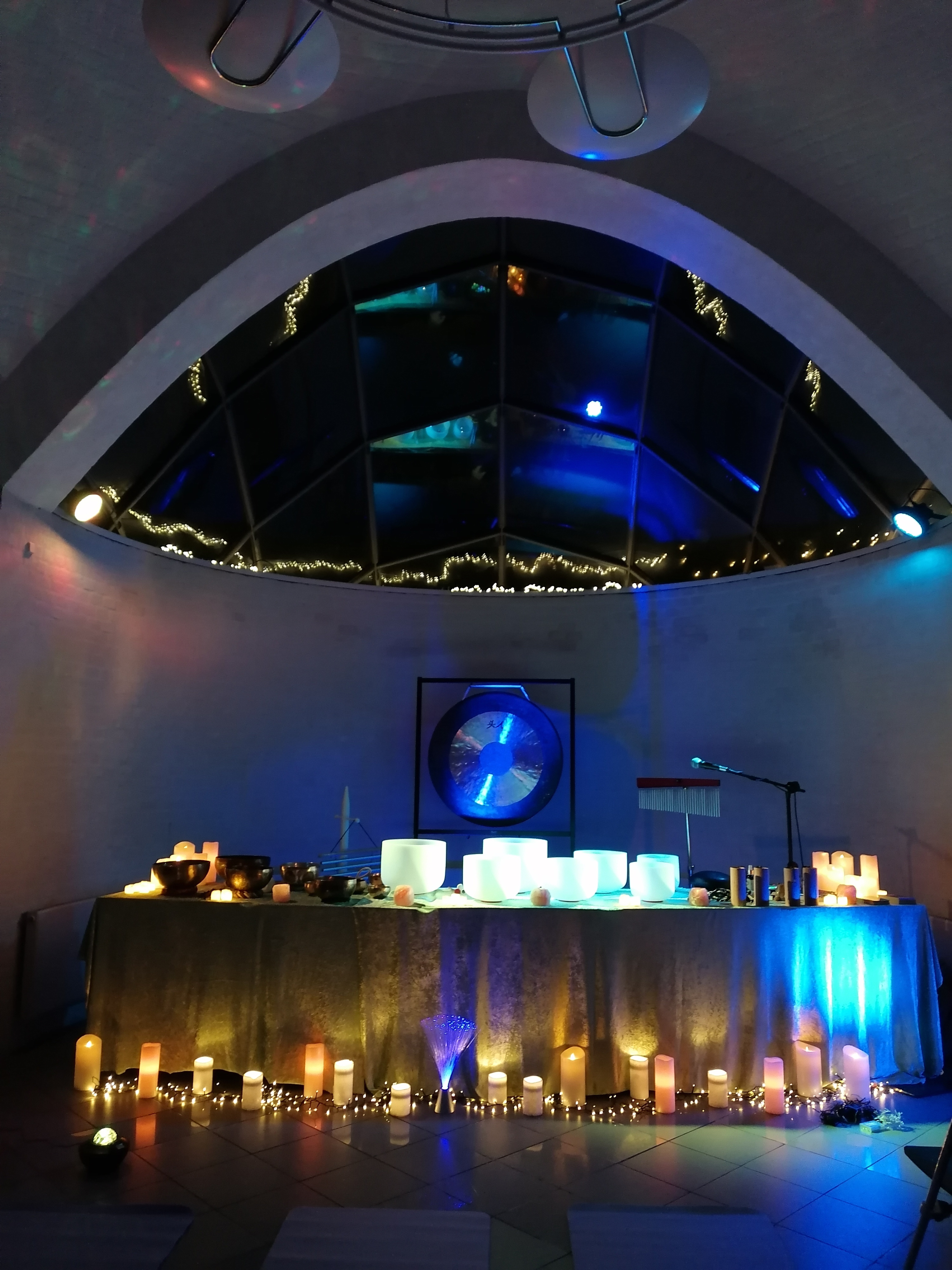 Forårets kommen: Eventyrlig klangkoncert med lysinstallation