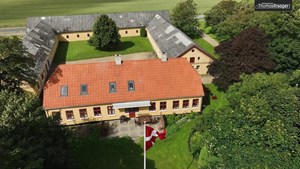 Ejendomsmæglerfirmaet Thomas Risager A/S præsenterer flot og præsentabel ejendom nær Vrå