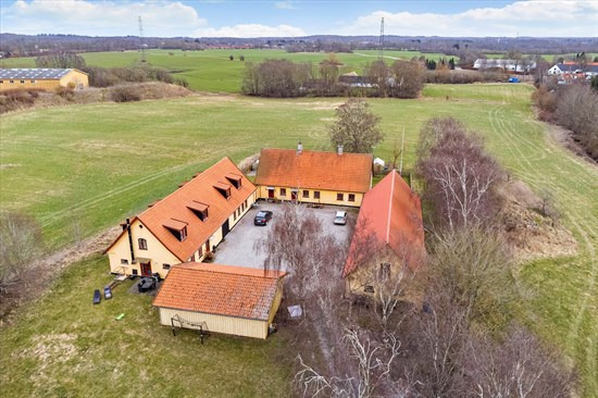 Hammersholt Byvej 25 og 4 andre boliger er kommet til salg denne uge i Hillerød - se boligerne her.
