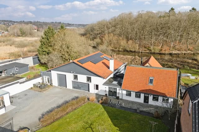 Lokalbolig Silkeborg fremhæver liebhaverbolig ved Lyså med modernisering og rummelighed