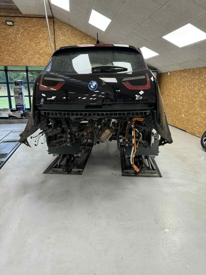 Autotekniker Kim Skytthe fandt fejlen på BMW i3 REX, som autoriseret værksted overså