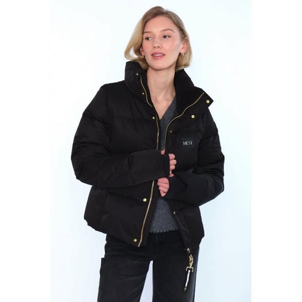 Skott Aalborg lancerer cool sort dunjakke i luksuskvalitet