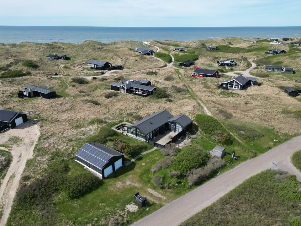 Home Brønderslev præsenterer skønt sommerhus i Løkken som skuffesag