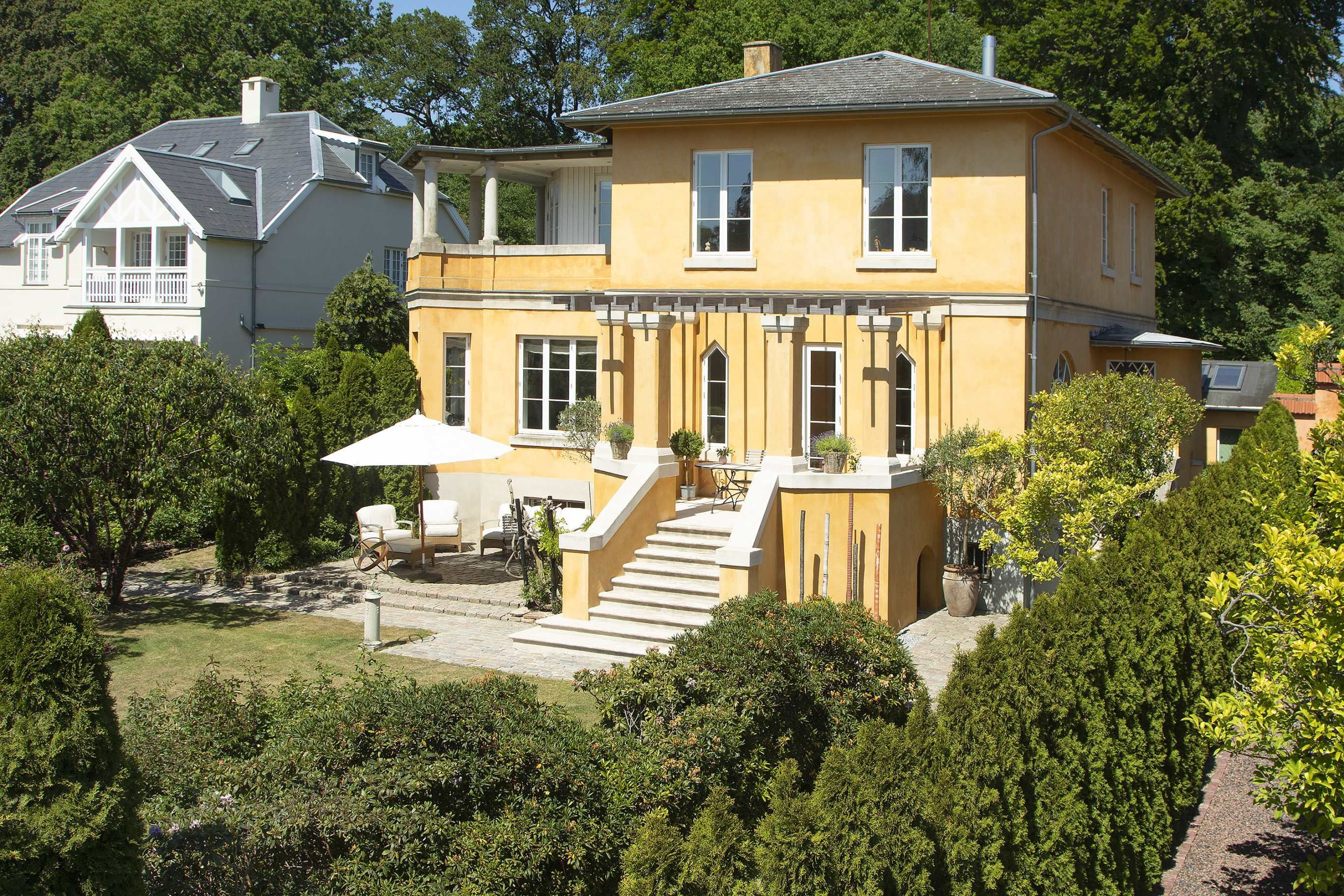 Priser op til 55,0  mio. kroner: Se de dyreste boliger til salg i Charlottenlund