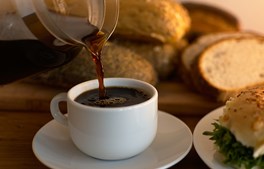 Kom i godt humør med sang og morgenbrød