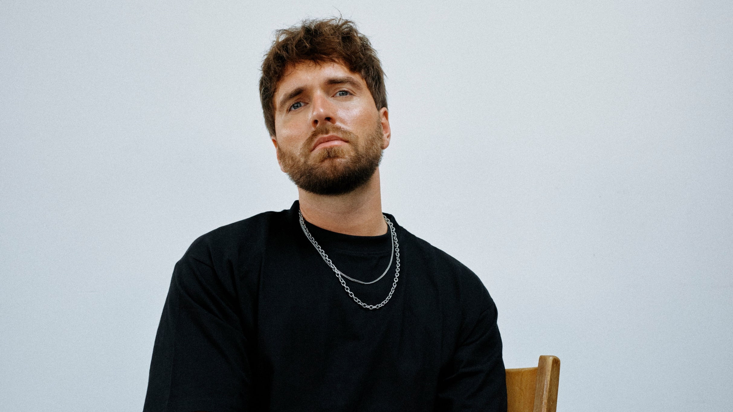 Malte Ebert præsenterer "Gennemsnitsdansker" i Odeon