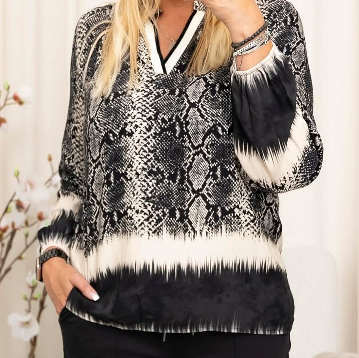 Rosengreen tilbyder stor rabat på Marta-bluse i anledning af Vanvittig Fredag