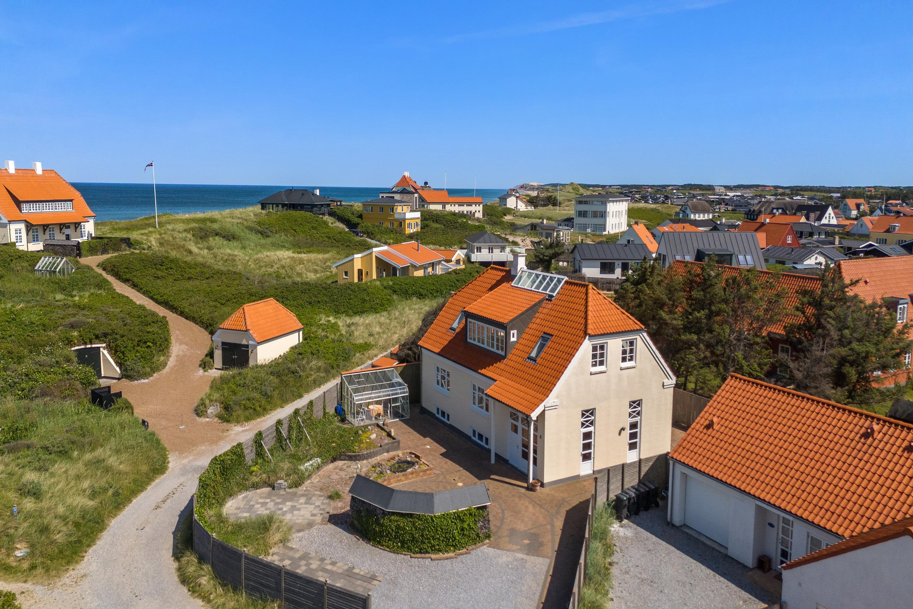 Charmerende villa med unikke rammer i hjertet af Løkken