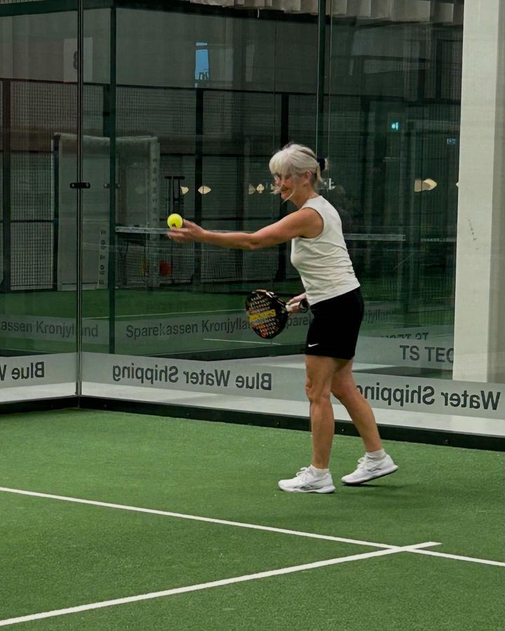 Padel Court Esbjerg: Seniorholdet skabte smil og energi på banen med padel og hygge