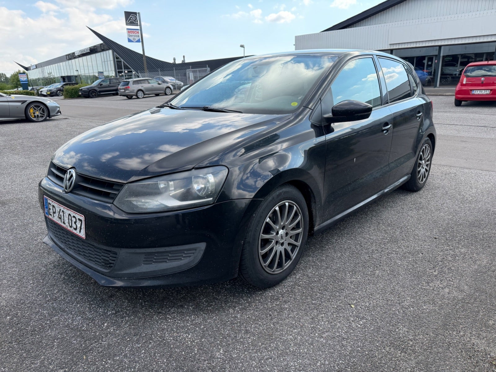 Biler netop sat til salg i Holmegaard