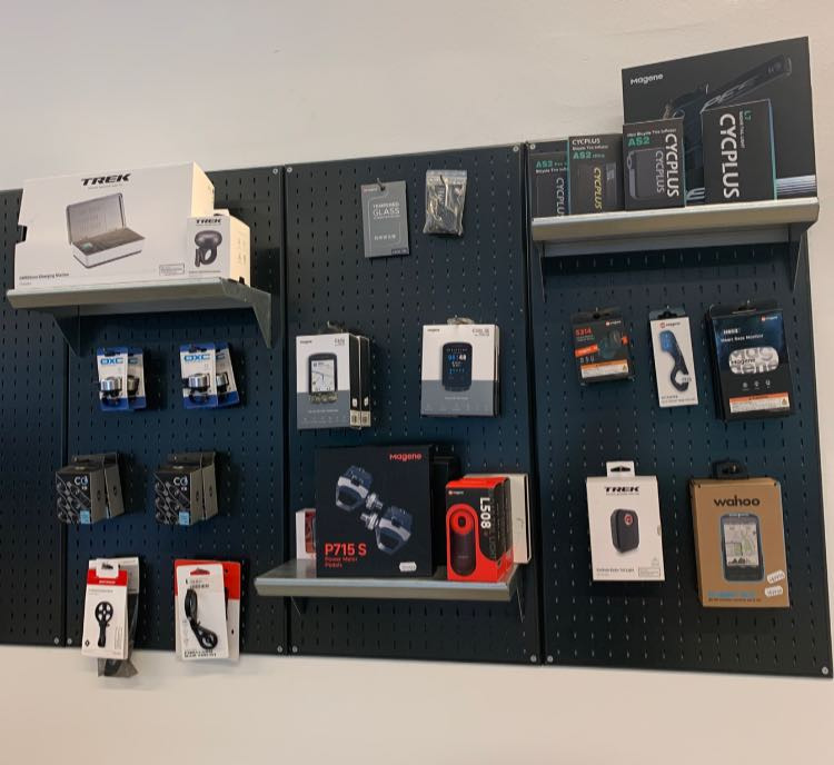 Birks Bike Shop ApS har fyldt lageret med elektronisk cykelgrej