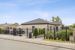 Brønderslev Alle 83 og 4 andre boliger er kommet til salg denne uge i Kastrup - se boligerne her.