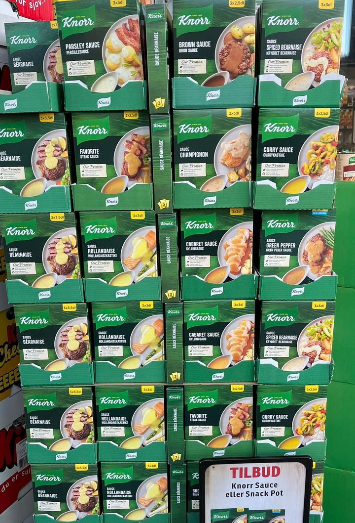 Fredagstilbud hos Spar Fårup: knorr 10 kr, kims chips 12 kr, lotus toiletpapir 20 kr, mandler 50 kr/kg, donuts 5 kr/stk