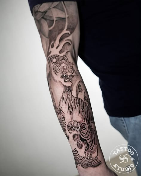 Tattoo Studio 96 præsenterer: Et tigerdesign med rå kraft og elegance fra Laura