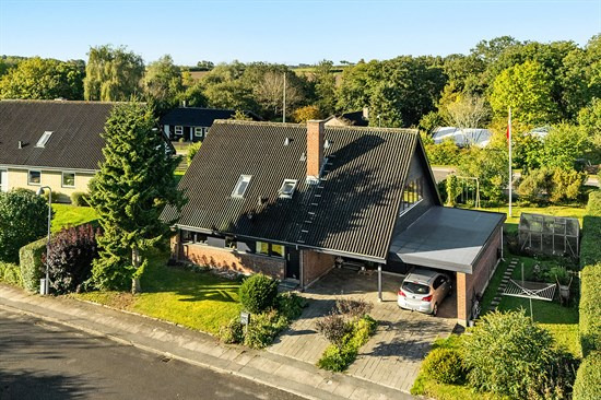 Top 6 over dyreste boliger til salg i Kirke Såby. Priser op til 3.495.000 kr