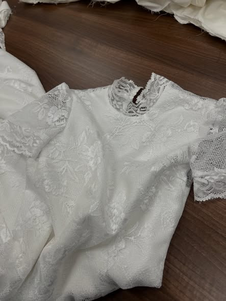 Lunds Skrædderi præsenterer personlig konfirmationskjole med historisk touch