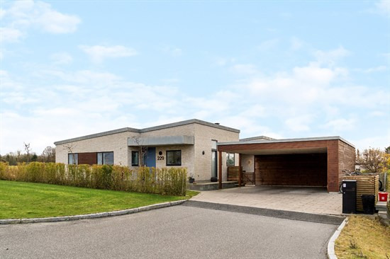 Top 6 over dyreste boliger til salg i Solbjerg. Priser op til 7.995.000 kr