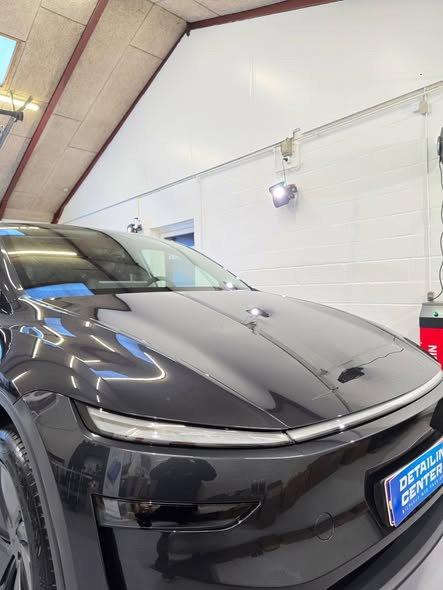 Detailing Center giver Tesla Model Y Juniper den ultimative lakbeskyttelse og glans