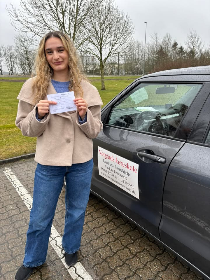 Endnu en elev består køreprøven hos Nørgaards Køreskole: Tillykke til Dana Khalil Habash