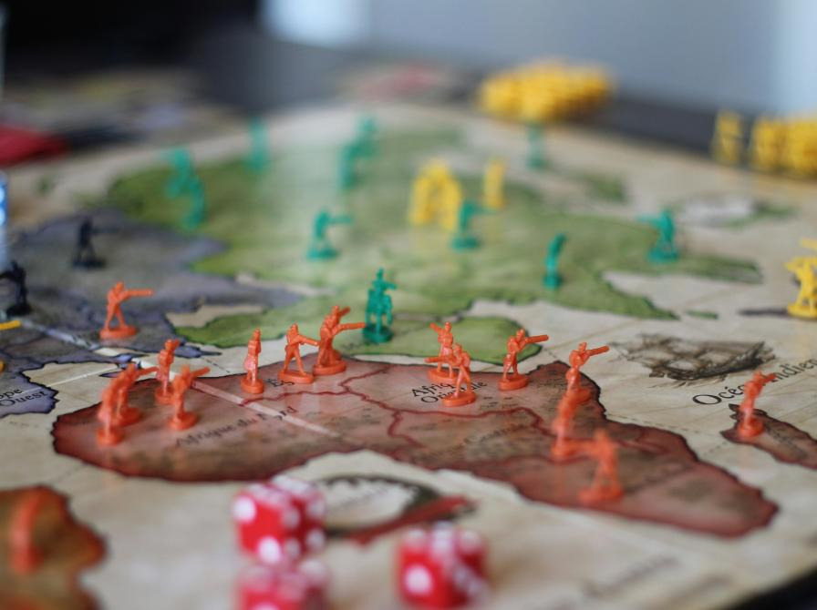 Brætspilsklub for unge mødes på biblioteket i Kolding