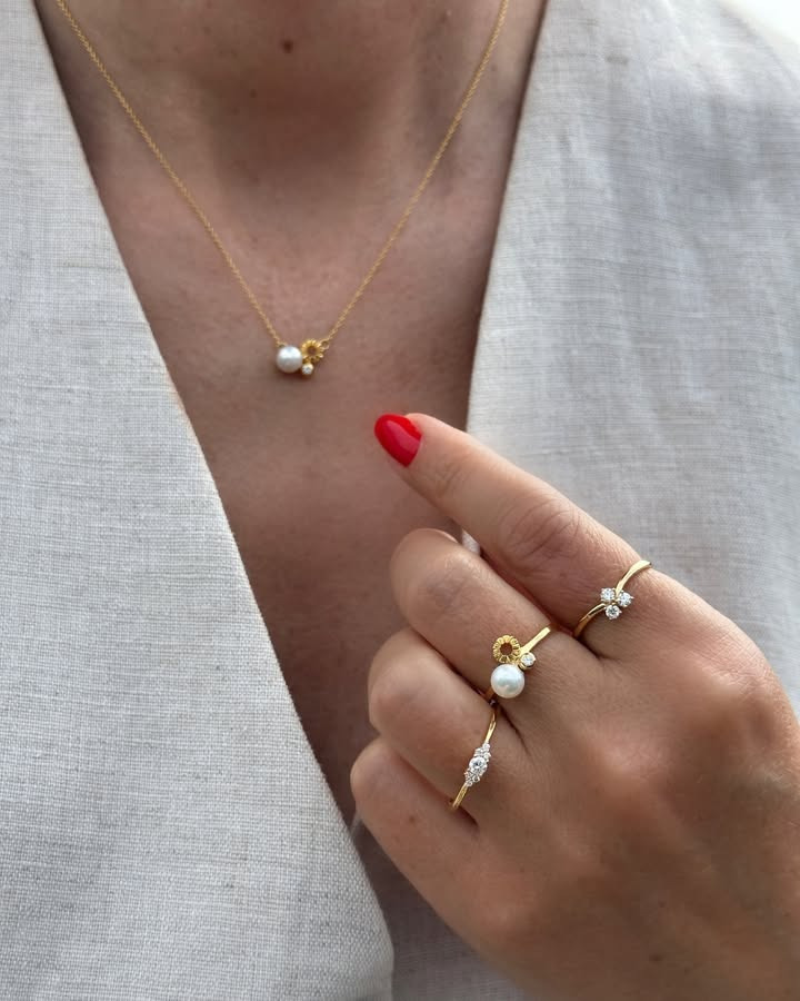 NYTSYN Veri præsenterer Elvira serien: Klassiske smykker med moderne dybde og elegance