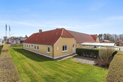 Mæglerhuset Asger Larsen præsenterer prisnedsat ejendom med terrasse i Brovst